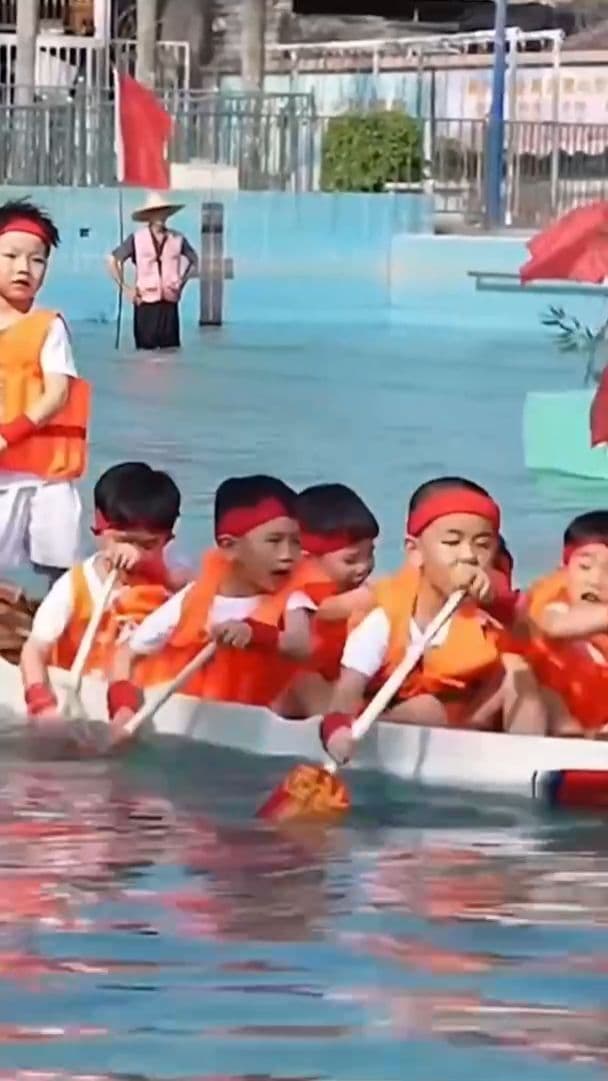 ฮุยเลฮุย! ฝีพายตัวน้อยลงแข่ง 'พายเรือมังกร' สุดน่ารักในจีน
