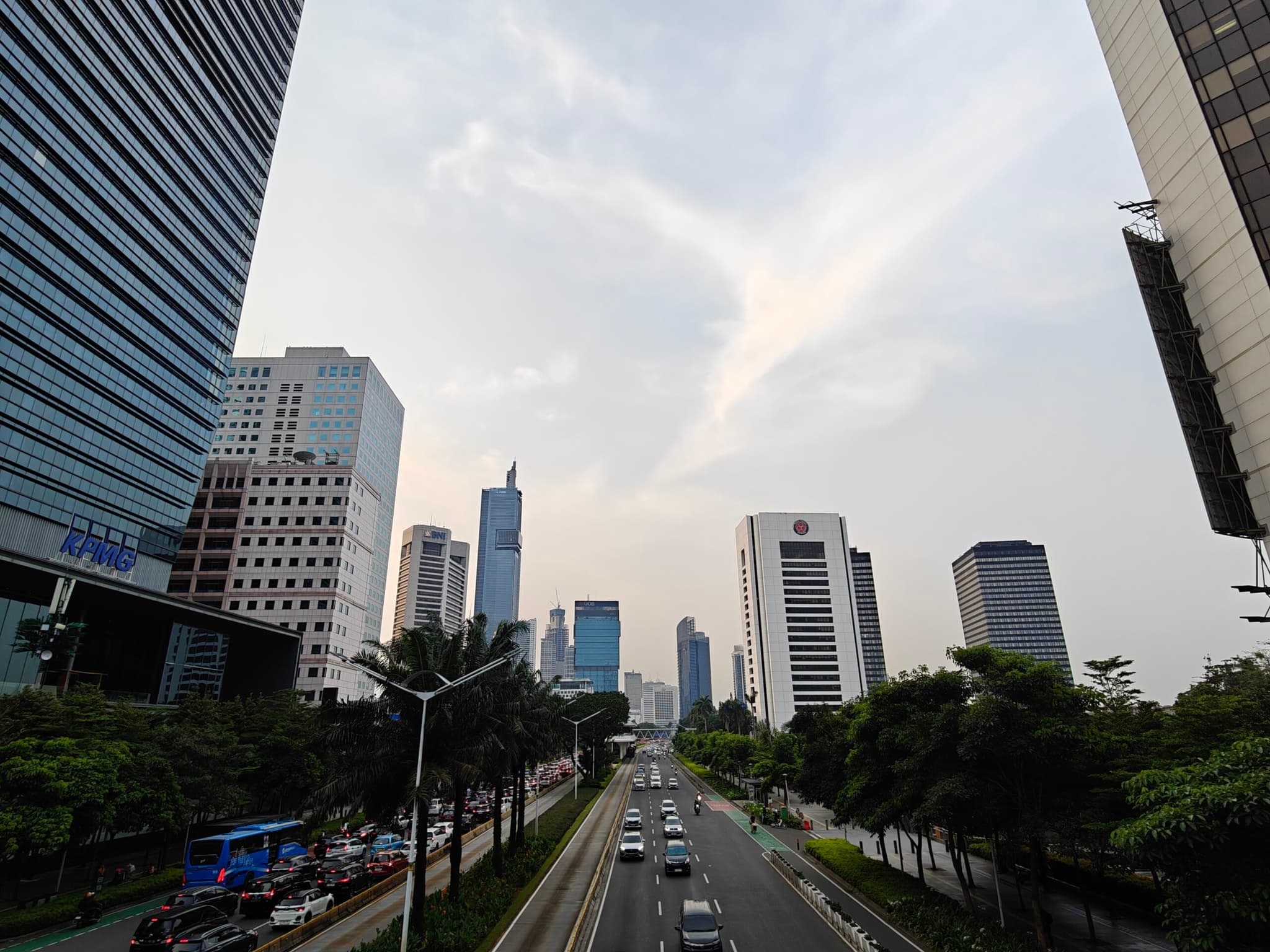 จาการ์ตาจ่อเพิ่ม 'รถบัสไฟฟ้า' 200 คัน กระตุ้นขนส่งสาธารณะ