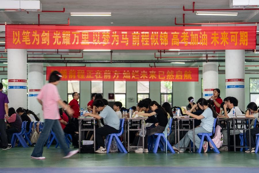 เด็กจีน 13.35 ล้านคน เริ่มสอบแข่งขัน 'เกาเข่า' เข้ามหา'ลัย