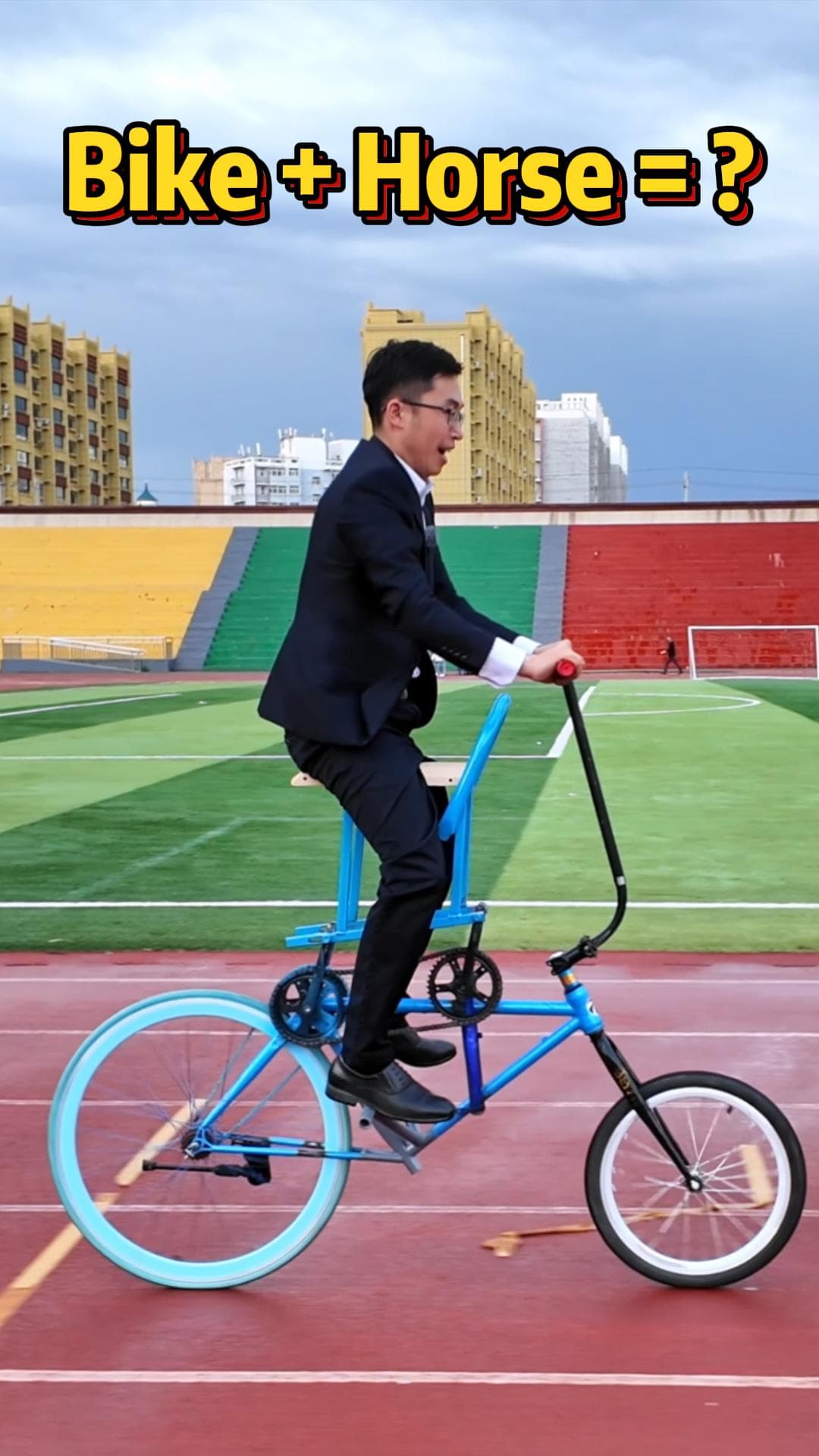 ครูจีนประดิษฐ์ 'เจ้าม้าสองล้อ' จักรยานควบขี่เหมือนม้าจริง