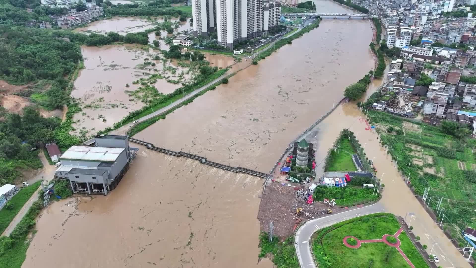 กวางตุ้งเร่งรับมือ 'น้ำท่วม' ในหวยจี๋ หลังระดับน้ำสูงทุบสถิติ