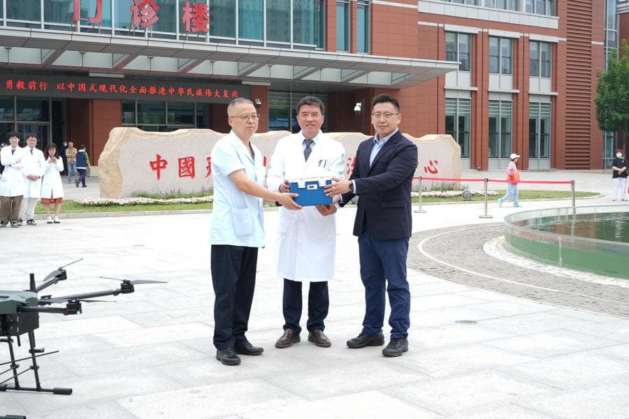 โดรนบินส่งเลือด-ยา ช่วยผู้ป่วยทันเวลา ยกระดับการแพทย์ฉุกเฉินของจีน