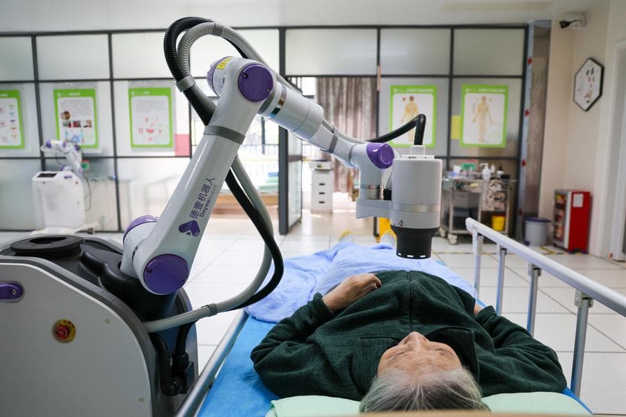 จีนงัดแผน 'ตรวจพบเร็ว-ใช้ศาสตร์แพทย์แผนจีน' รับมือมะเร็งในผู้สูงอายุ