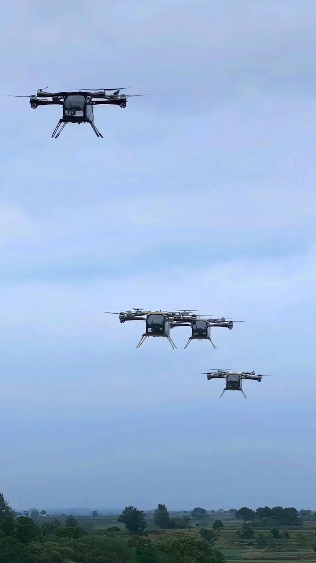 บ.จีนทดสอบบินอากาศยาน eVTOL เป็นขบวน ปูทางใช้งานเชิงพาณิชย์