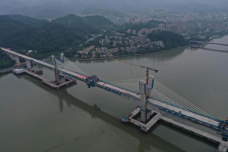 สะพานรถไฟข้ามแม่น้ำ' ในเจ้อเจียง เชื่อมปิดเสร็จสิ้นแล้ว