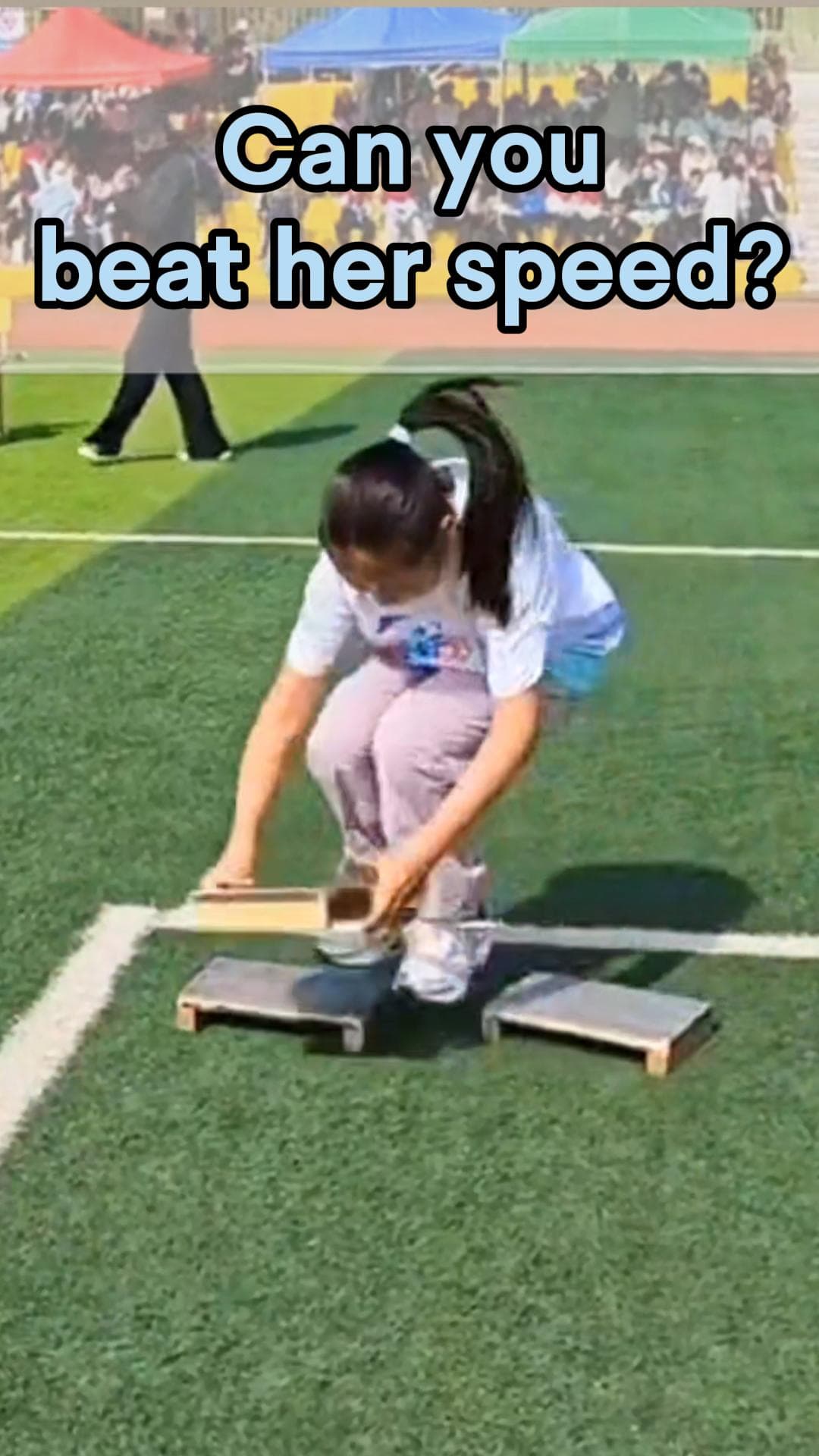 เด็กจีนโชว์เทพแข่งเกม 'จับหินข้ามแม่น้ำ' สุดไวในมองโกเลียใน