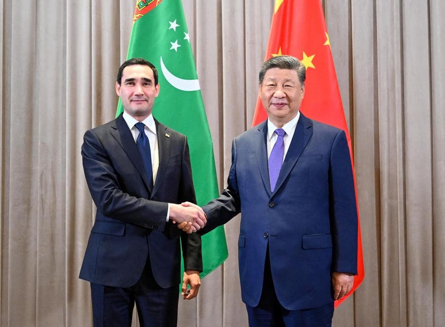 สีจิ้นผิงพบปะหารือประธานาธิบดีเติร์กเมนิสถาน