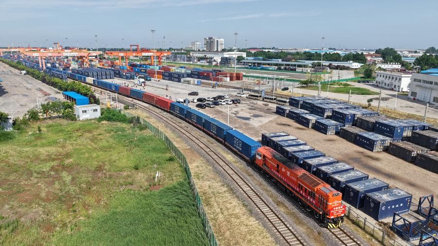 รถไฟสินค้าจีน-ยุโรป' ขบวนที่ 110,000 ออกวิ่งจากชิงเต่า