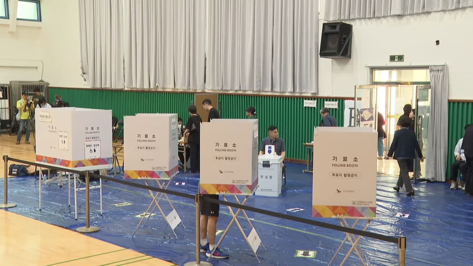 ชาวเกาหลีใต้ตบเท้าเข้าคูหา เลือกตั้ง 'ประธานาธิบดี' คนใหม่