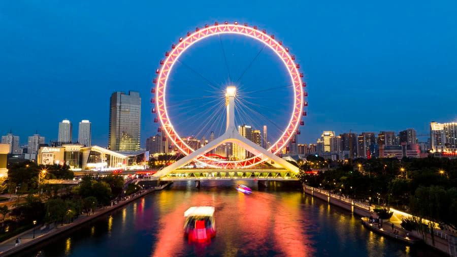 สีสันไฟประดับ 'เทียนจิน' สว่างเด่นยามราตรี