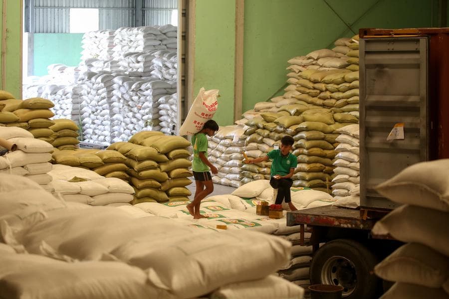 สหพันธ์ข้าวเมียนมาวางแผนใช้ 'พลังงานแสงอาทิตย์' ในโรงสีข้าว