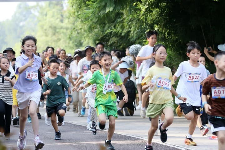 ส่อง 'เด็กจีน' ทำสารพัดกิจกรรมดีๆ ช่วงหยุดฤดูร้อน