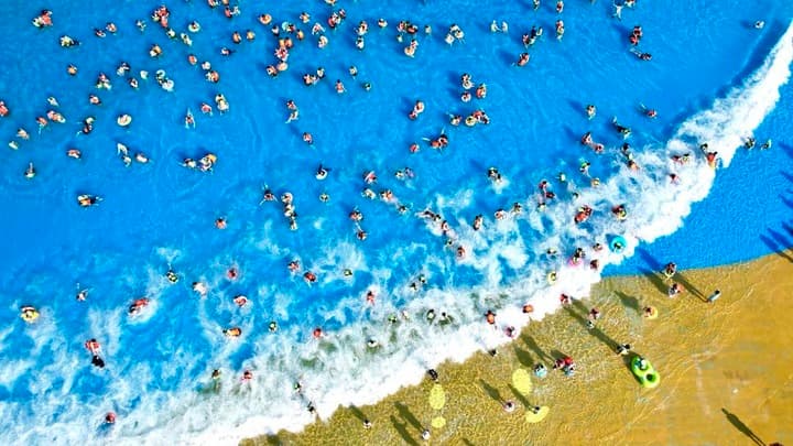 ทัพนักท่องเที่ยวเพลิดเพลิน 'ทริปวันหยุด' รับฤดูร้อนทั่วจีน