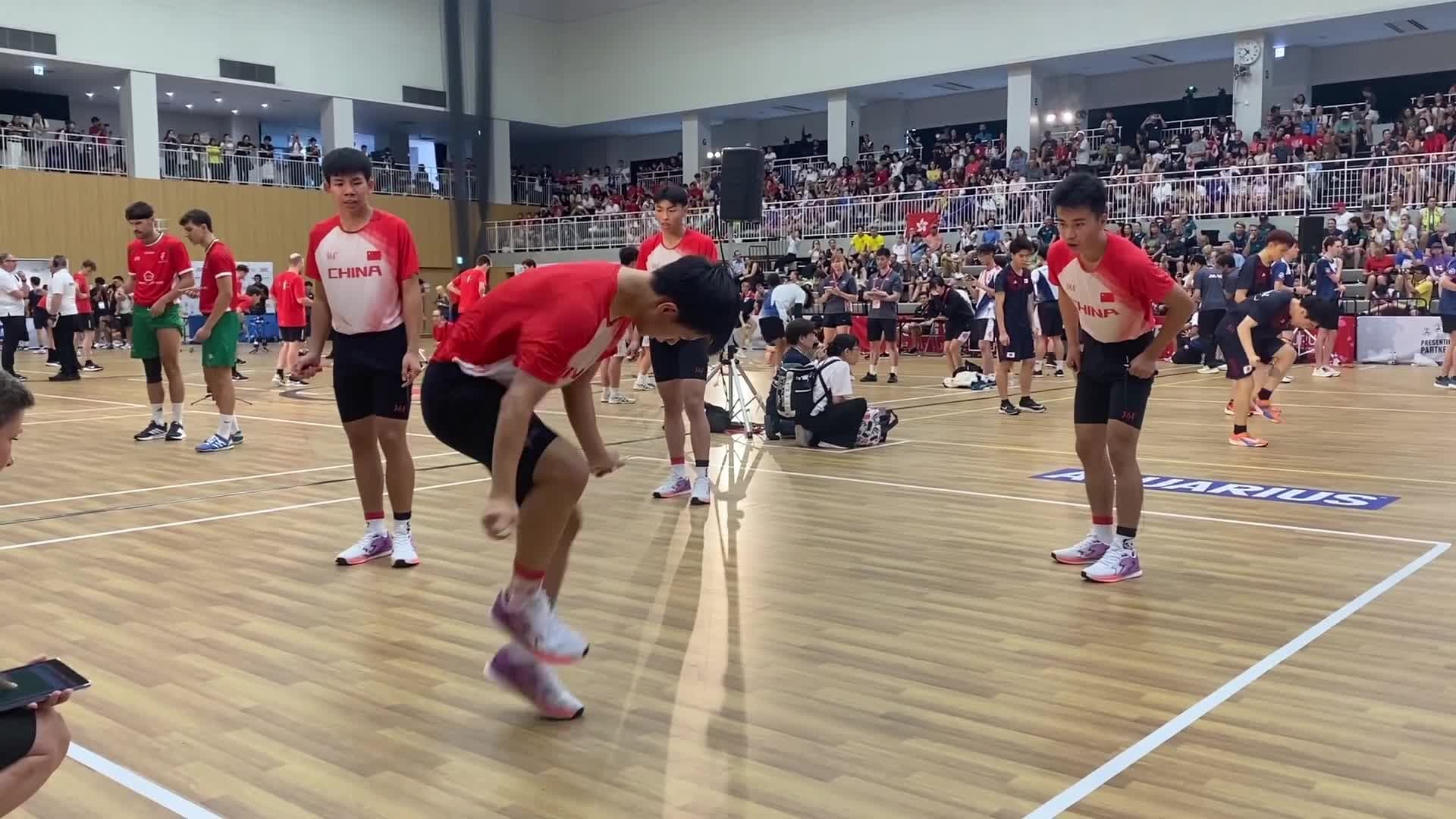 ทีมนักกีฬาจีนทุบสถิติโลก 'กระโดดเชือก' ผลัดเดี่ยว 854 ครั้ง!