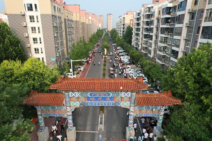 3 ปีมีหน! ชาวหมู่บ้านในจีนรวมตัวเก็บ 'ภาพครอบครัว' ครั้งใหญ่