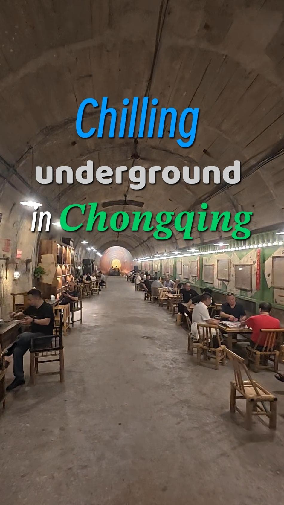 ชาวฉงชิ่งตบเท้าเข้า 'หลุมหลบภัย' หนีร้อนช่วงซัมเมอร์