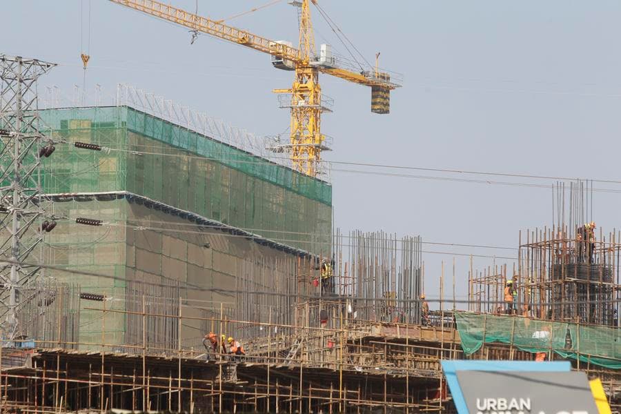 กัมพูชาสร้างอาคารทรง 'ทุ่นระเบิด' คาดแล้วเสร็จปี 2026