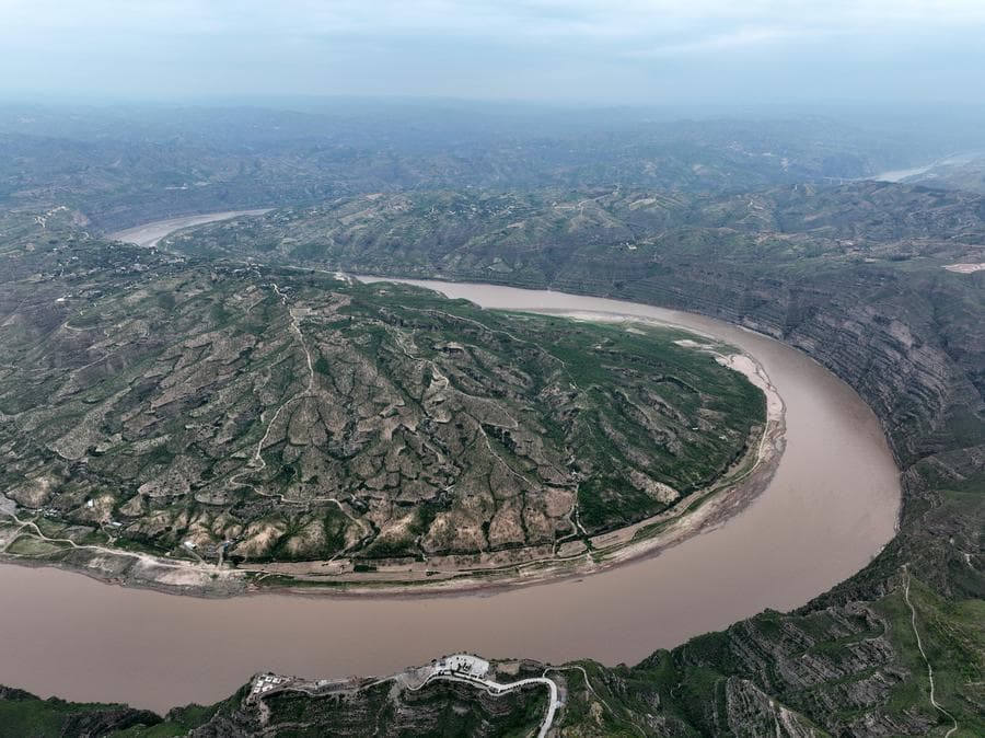 จุดเลี้ยวโค้ง 'แม่น้ำเหลือง' ธรรมชาติสร้าง ณ รอยต่อซานซี-ส่านซี