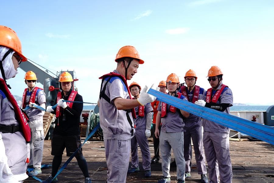 นักวิจัยจีนทดสอบสารพัด 'อุปกรณ์สำรวจไร้คนขับ' ในทะเลจีนใต้