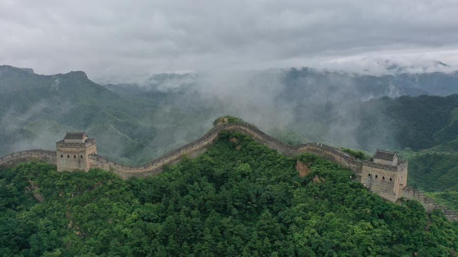 หมอกขาวคลุ้งห่ม 'กำแพงเมืองจีน' ในเหอเป่ย สวยสะกดราวต้องมนต์