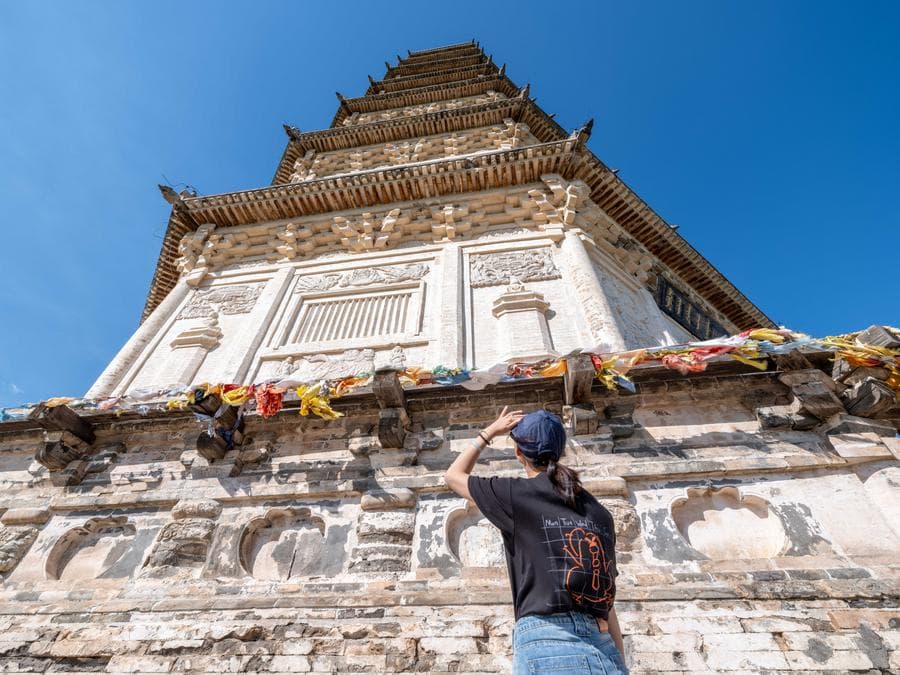 สำรวจ 'เจดีย์ขาว' พันปี วัฒนธรรมพุทธในมองโกเลียใน