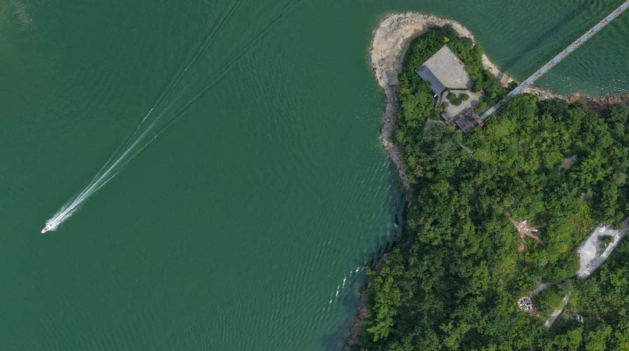 เล่นกีฬาผาดโผนเร้าใจ ชมธรรมชาติชนบทในเอินซือ