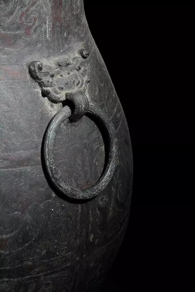 ผู้สืบสาน 'งานแกะสลักตะกั่ว-ดีบุก' สุดวิจิตร 5 ชั่วอายุคนในหูเป่ย