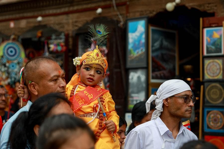 Asia Album : เนปาลจัด 'เทศกาลวัว' นำส่งวิญญาณผู้ล่วงลับสู่สวรรค์