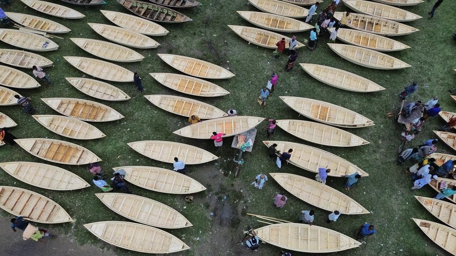 เดินชมชอปตลาดค้า 'เรือไม้แฮนเมด' ในบังกลาเทศ