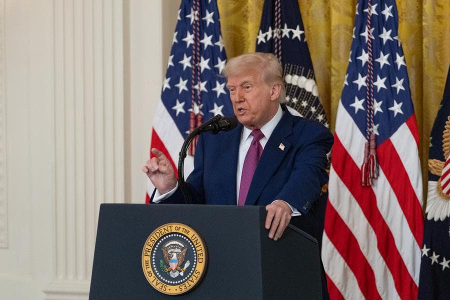 ทรัมป์เซ็นคำสั่งผ่อนปรนกฎระเบียบ 'อุตสาหกรรมอวกาศ