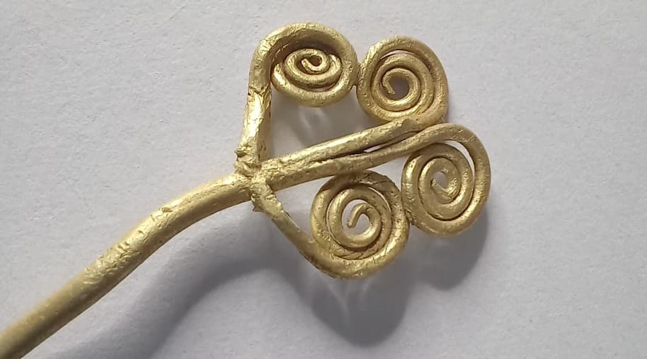 นักโบราณคดีขุดพบ 'เข็มกลัดทองคำ-หยกหายาก' เก่าแก่ 4,500 ปีในตุรกี