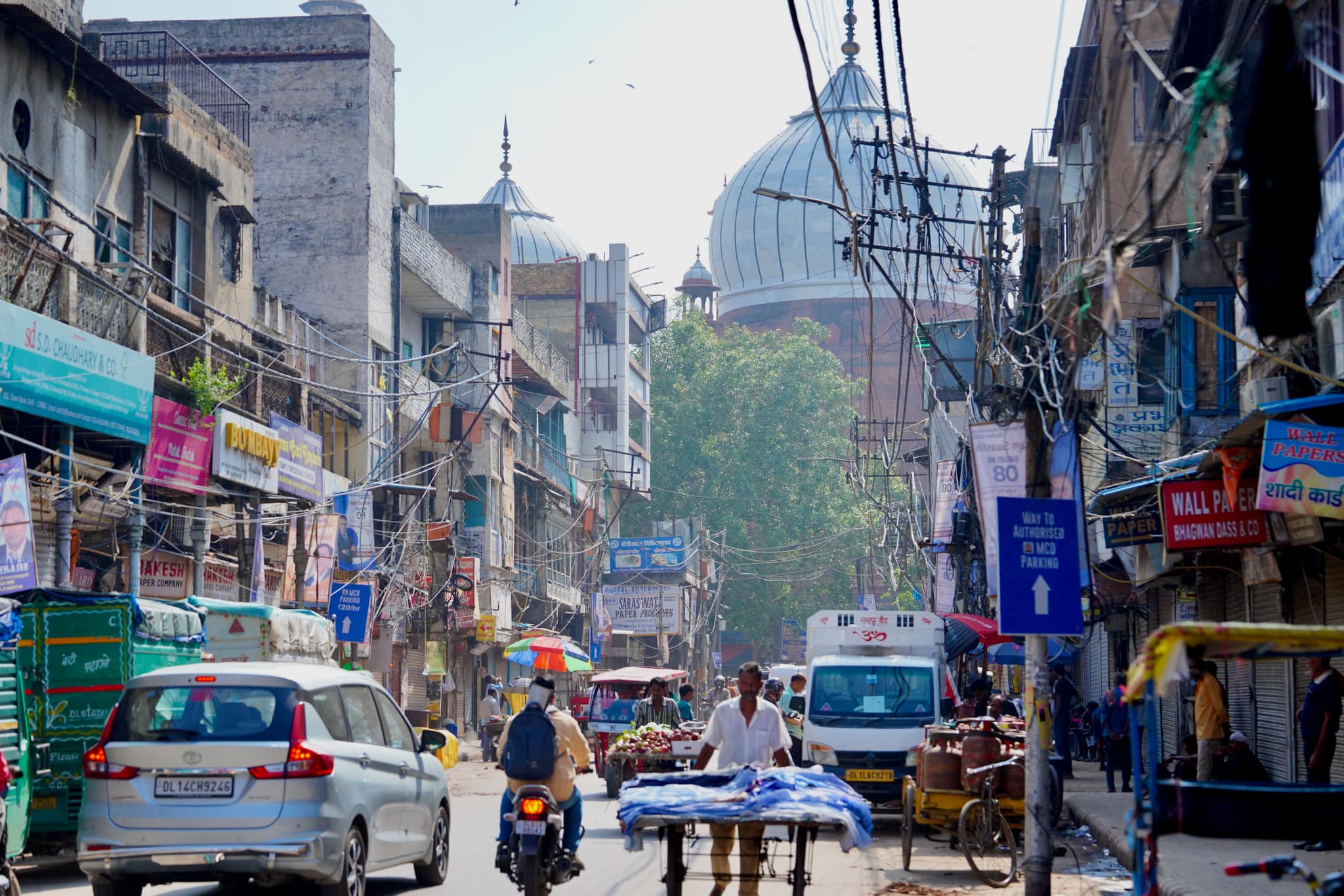 เด็กอินเดีย 8 คน ถูกหามส่งรพ. หลังถูกเพื่อนแอบ 'หยอดกาวใส่ตา