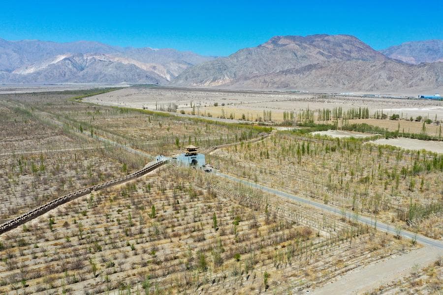 ซินเจียงสร้างปาฏิหาริย์ใหม่ในการต่อสู้กับ 'การแปรสภาพเป็นทะเลทราย