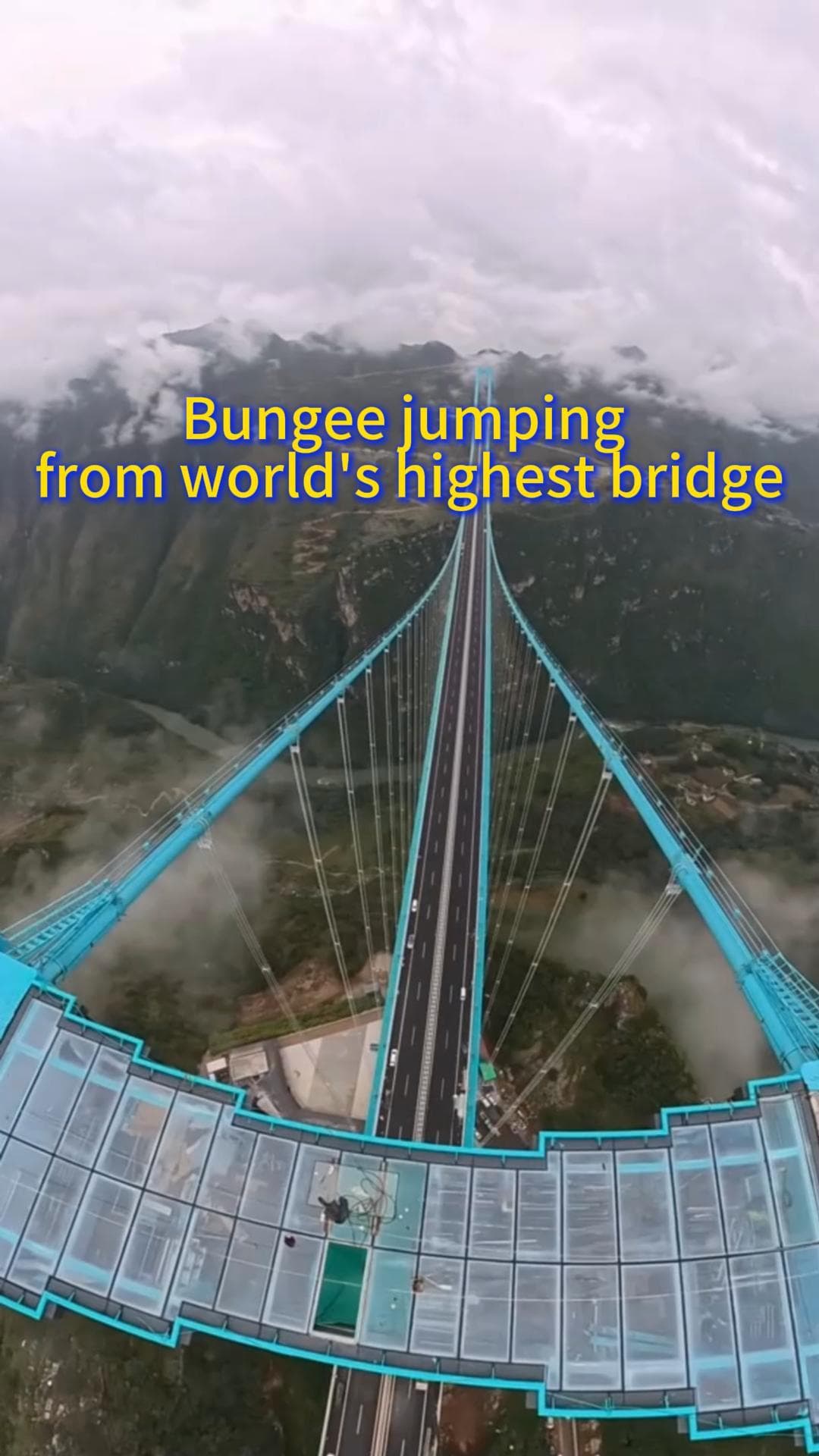 ท้าทายสุดขีด! กระโดดบันจีจัมป์ 625 เมตร จากสะพานสูงสุดในโลกในกุ้ยโจว