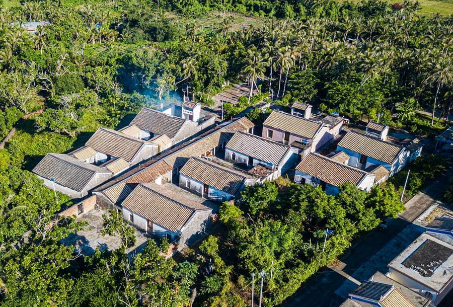 สัมผัสวิถีชีวิต เยี่ยมชม 'หมู่บ้านเจียเหม่ย' ดั้งเดิมในไหหลำ