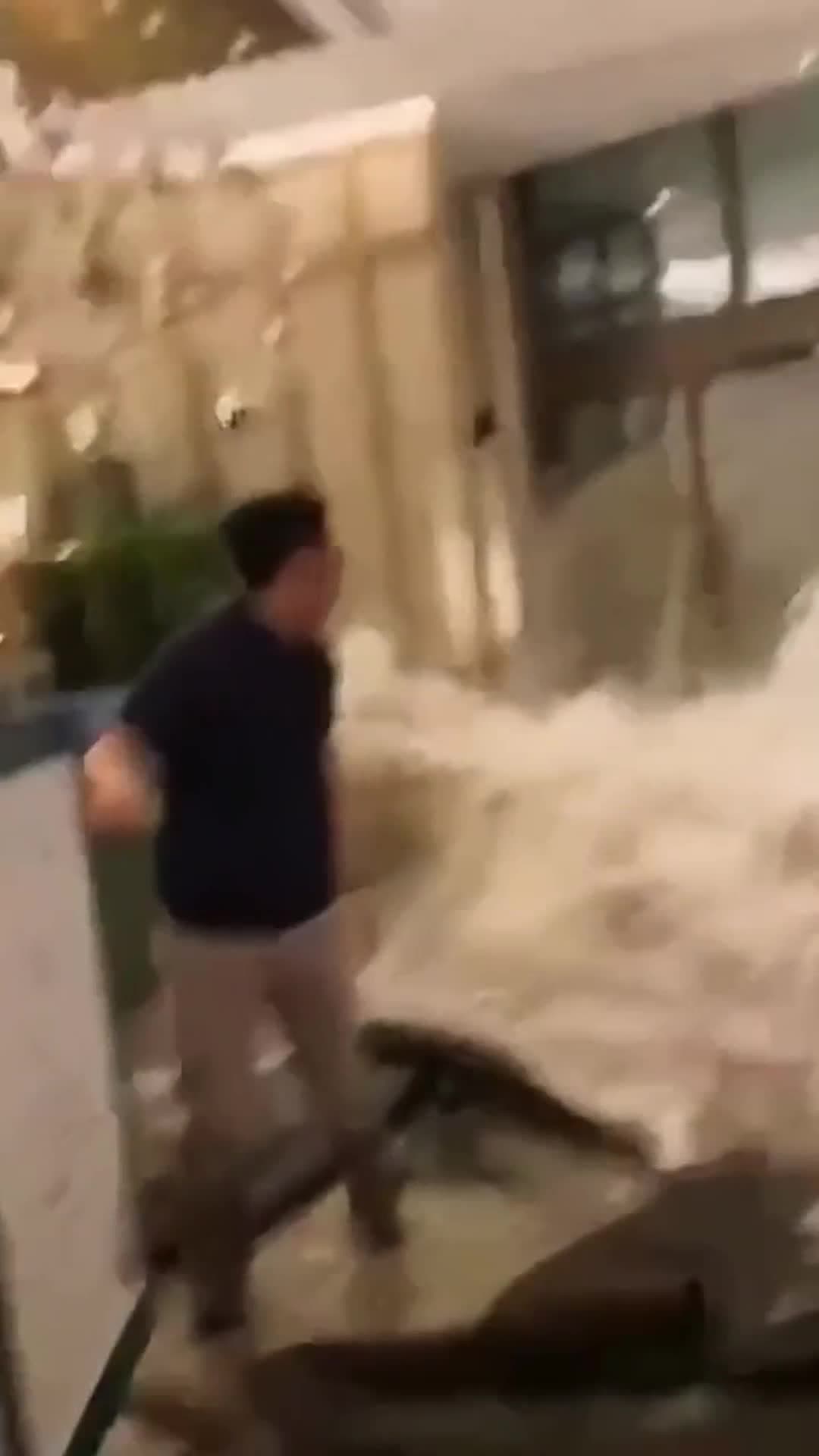 ลมแรง-ฝนกระหน่ำจีนตอนใต้ ก่อน 'ไต้ฝุ่นรากาซา' ขึ้นฝั่ง