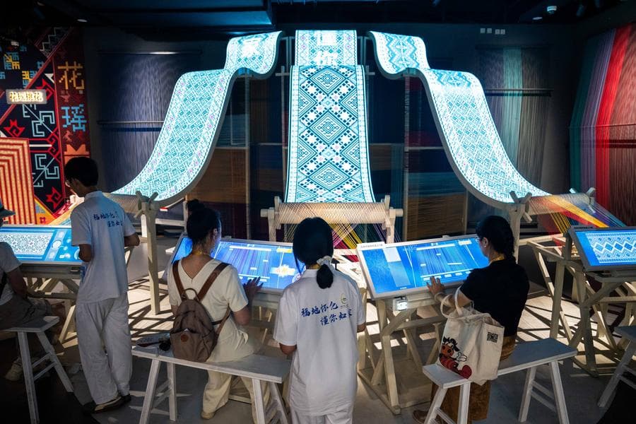 สัมผัสหลาก 'มรดกวัฒนธรรมจีน' ผ่านเทคโนฯ สมัยใหม่ในหูหนาน