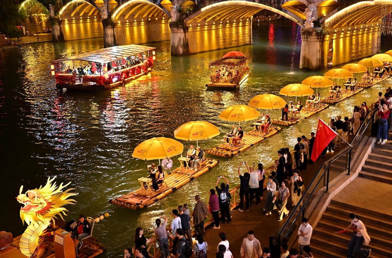 ชาวจีนออกเที่ยวทั่วประเทศ ช่วงหยุดยาววันชาติ-ไหว้พระจันทร์