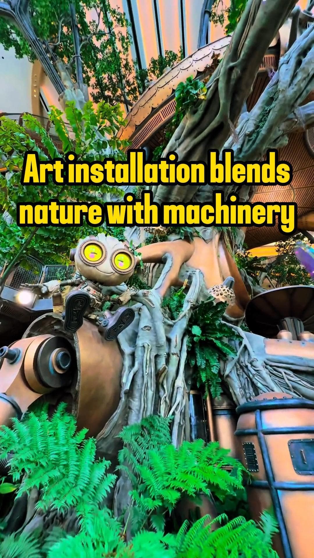 ศิลปะสตีมพังค์ผสาน 'ธรรมชาติ-เครื่องจักร' โดดเด่นกลางห้างในฉงชิ่ง