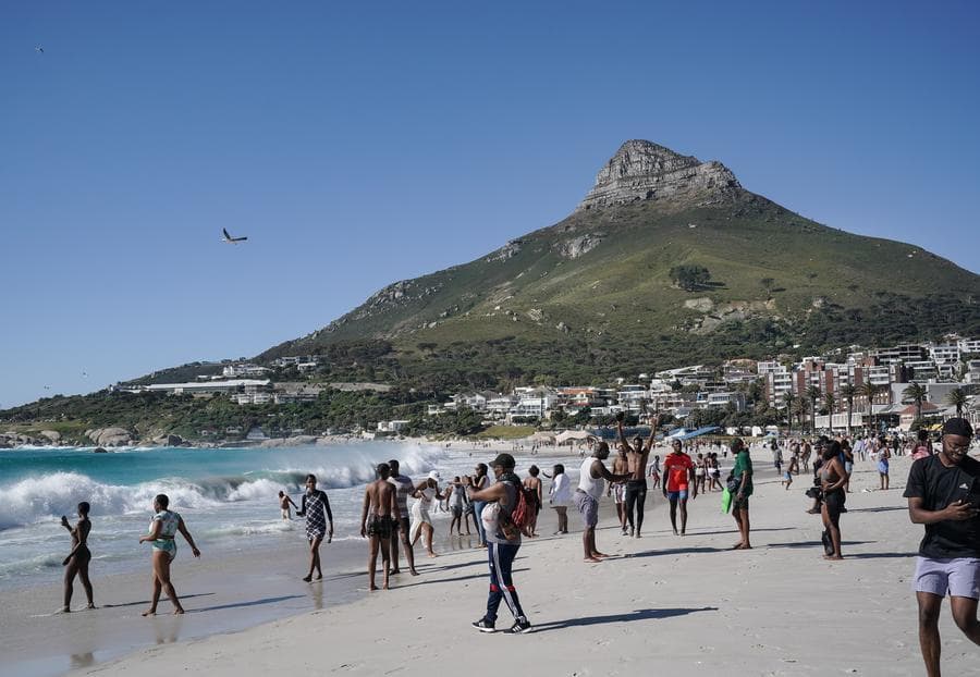 แอฟริกาใต้ผ่าตัด 'ฟื้นฟูกระดูกขา' แบบภายในทั้งหมดครั้งแรก