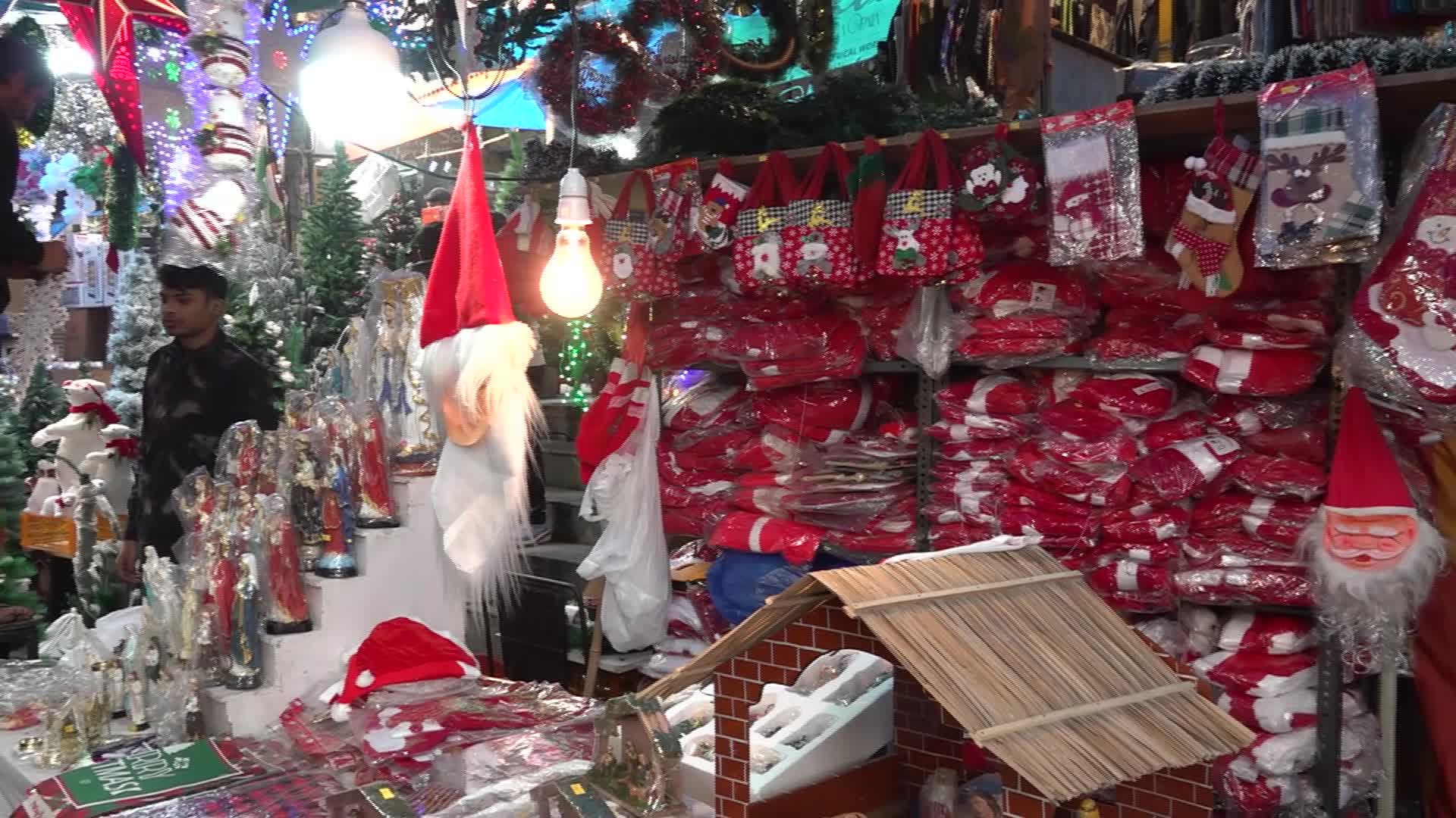 บรรยากาศแห่งความสุข 'เทศกาลคริสต์มาส' อบอวลทั่วนิวเดลี