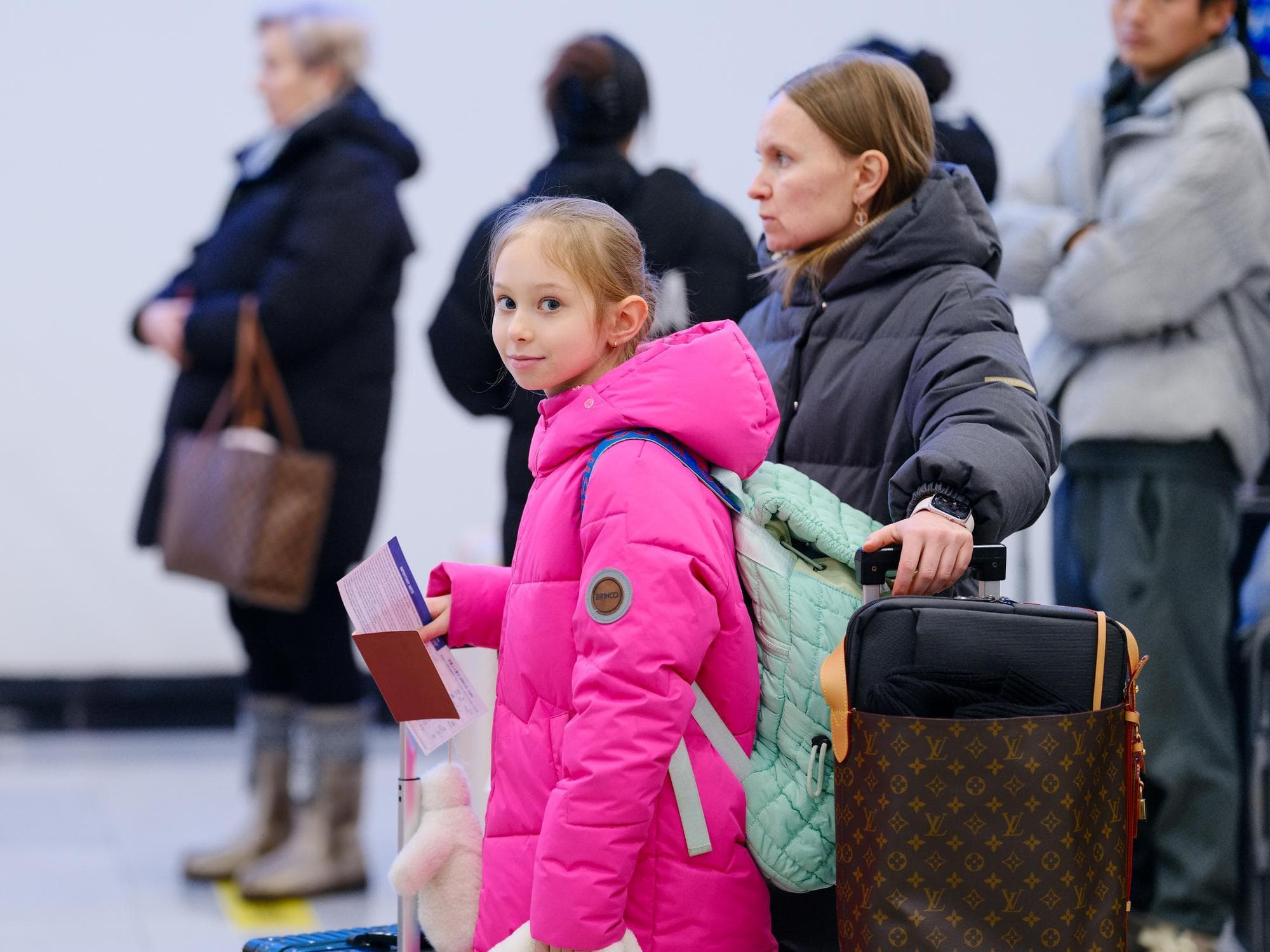 ด่านหม่านโจวหลี่ในมองโกเลียใน รับทัพนักเดินทาง-สินค้าคึกคัก