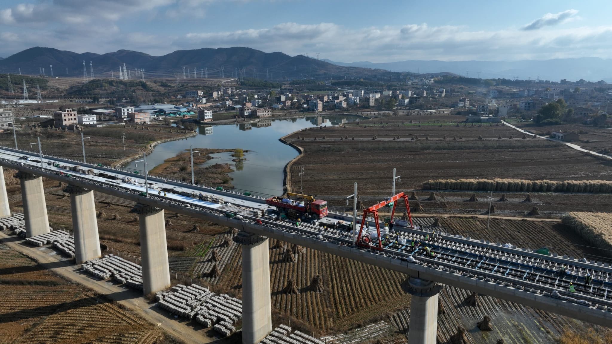 จีนลงทุนสินทรัพย์ถาวร 'ทางรถไฟ' โต 5.9% ใน 11 เดือนแรก