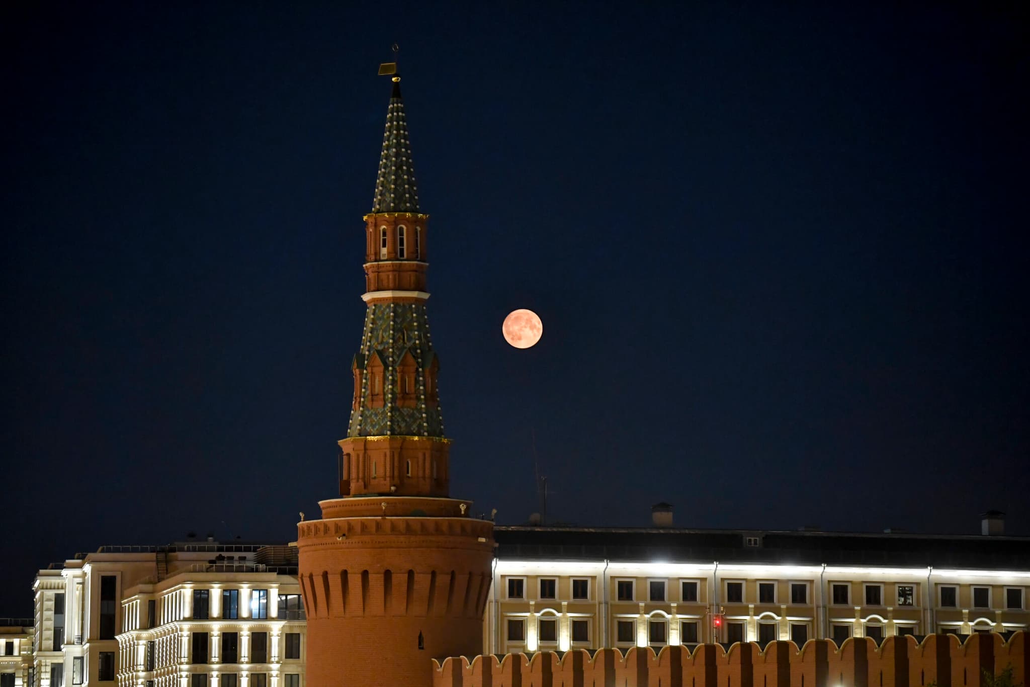 รัสเซียเล็งสร้าง 'สถานีพลังงาน' บนดวงจันทร์ภายในปี 2036