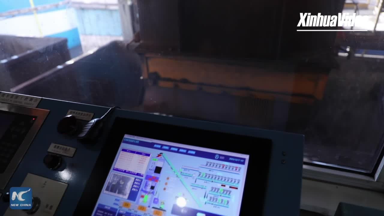 ส่องระบบขนส่งถ่านหินของจีน 'ม้าเหล็ก' ยาว 1.3 กม. วิ่งวนรางทรงหลอดไฟ