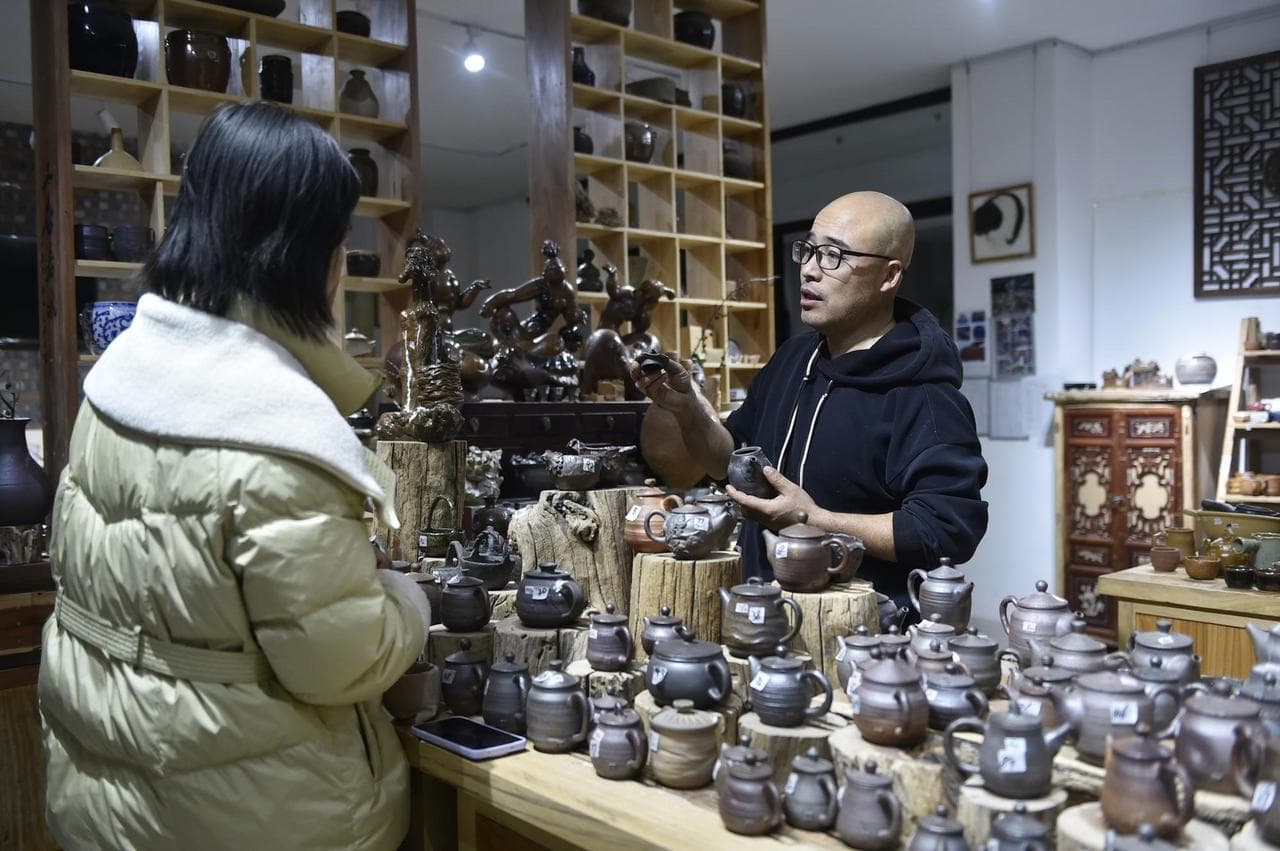 ชวีหยางสืบสาน 'เครื่องเคลือบติ้ง' ขาวดุจหยก บางดุจกระดาษ เสียงกังวานดุจระฆัง