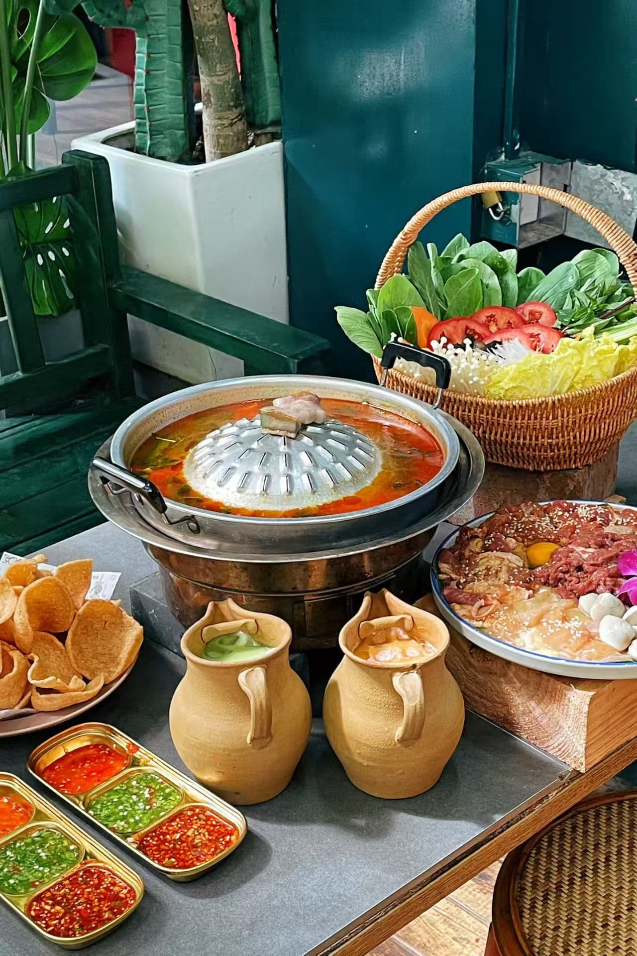 เมนู 'หมูกระทะ' ปิ้งย่างสไตล์ไทย อร่อยโดนใจชาวจีนในหนานหนิง