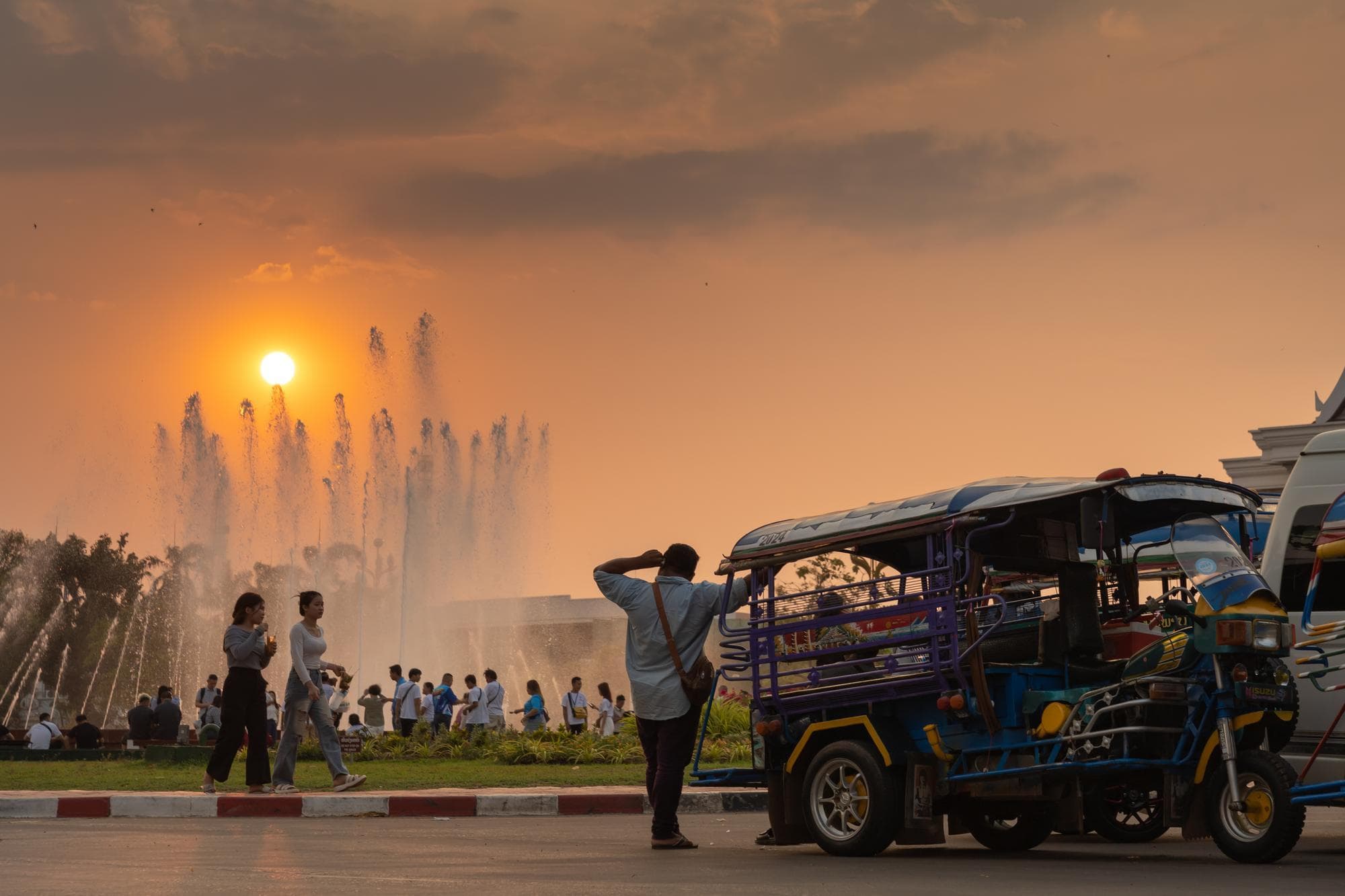 ลาวมุ่งยกระดับทักษะ คุ้มครองสิทธิ 'แรงงาน