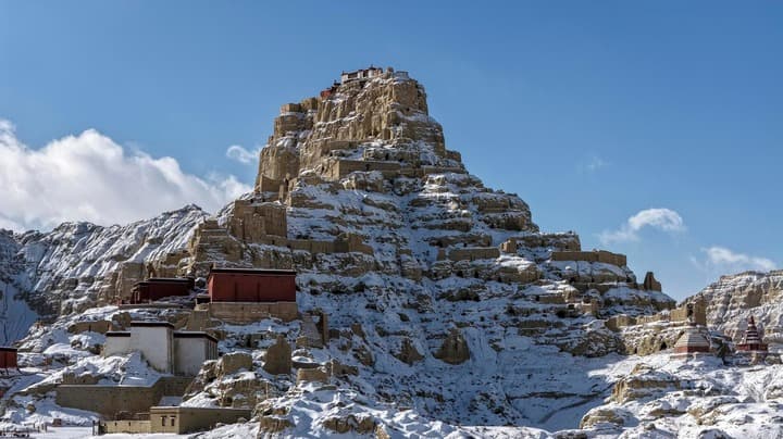 ซากโบราณ 'อาณาจักรกู่เก๋อ' ห่มหิมะเติมมนต์เสน่ห์ในซีจ้าง