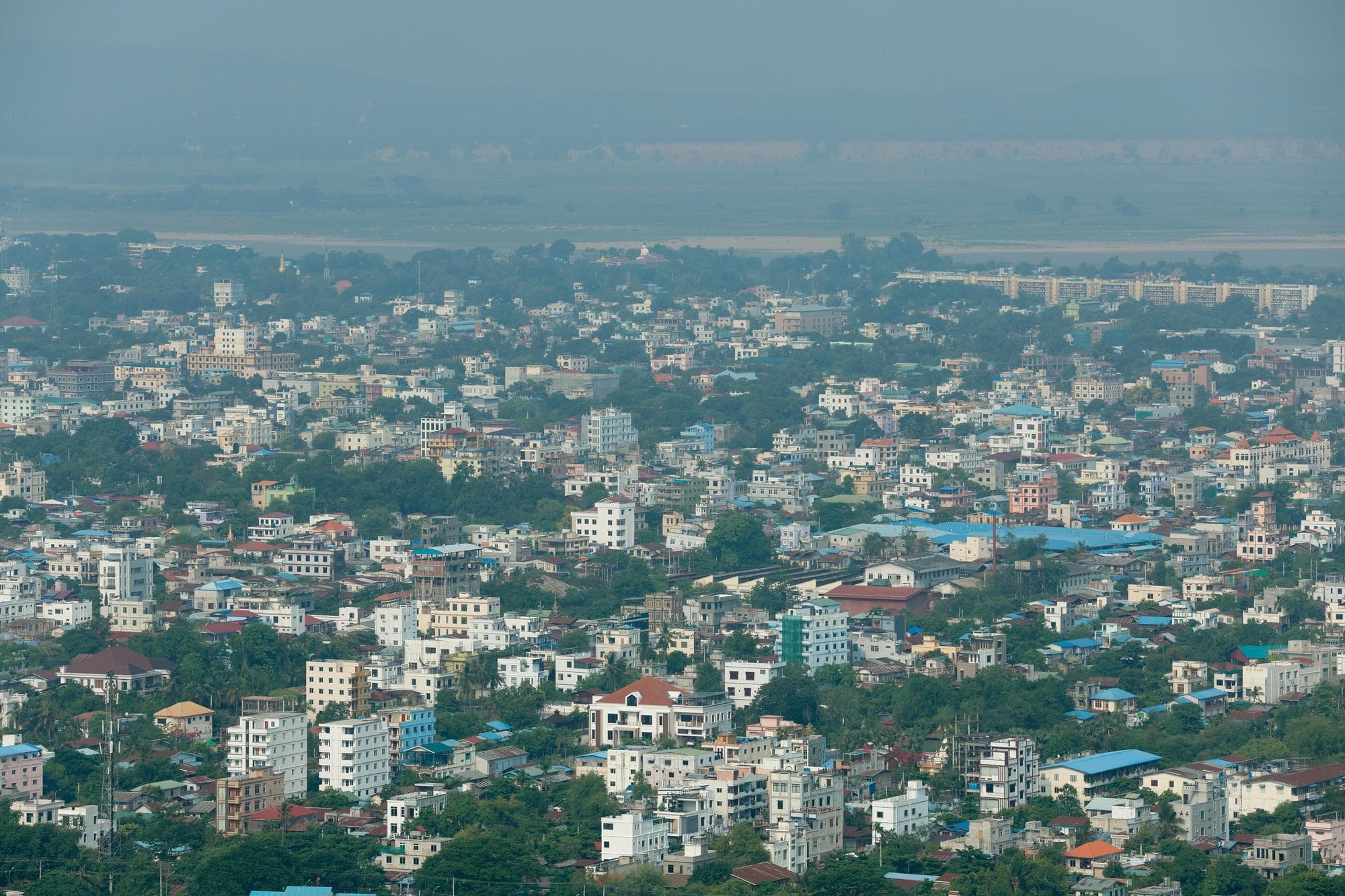 เมียนมาทลายแหล่งซ่องสุม 'ฉ้อโกงทางโทรคมนาคม' ยึดอุปกรณ์ดาวเทียมสตาร์ลิงก์